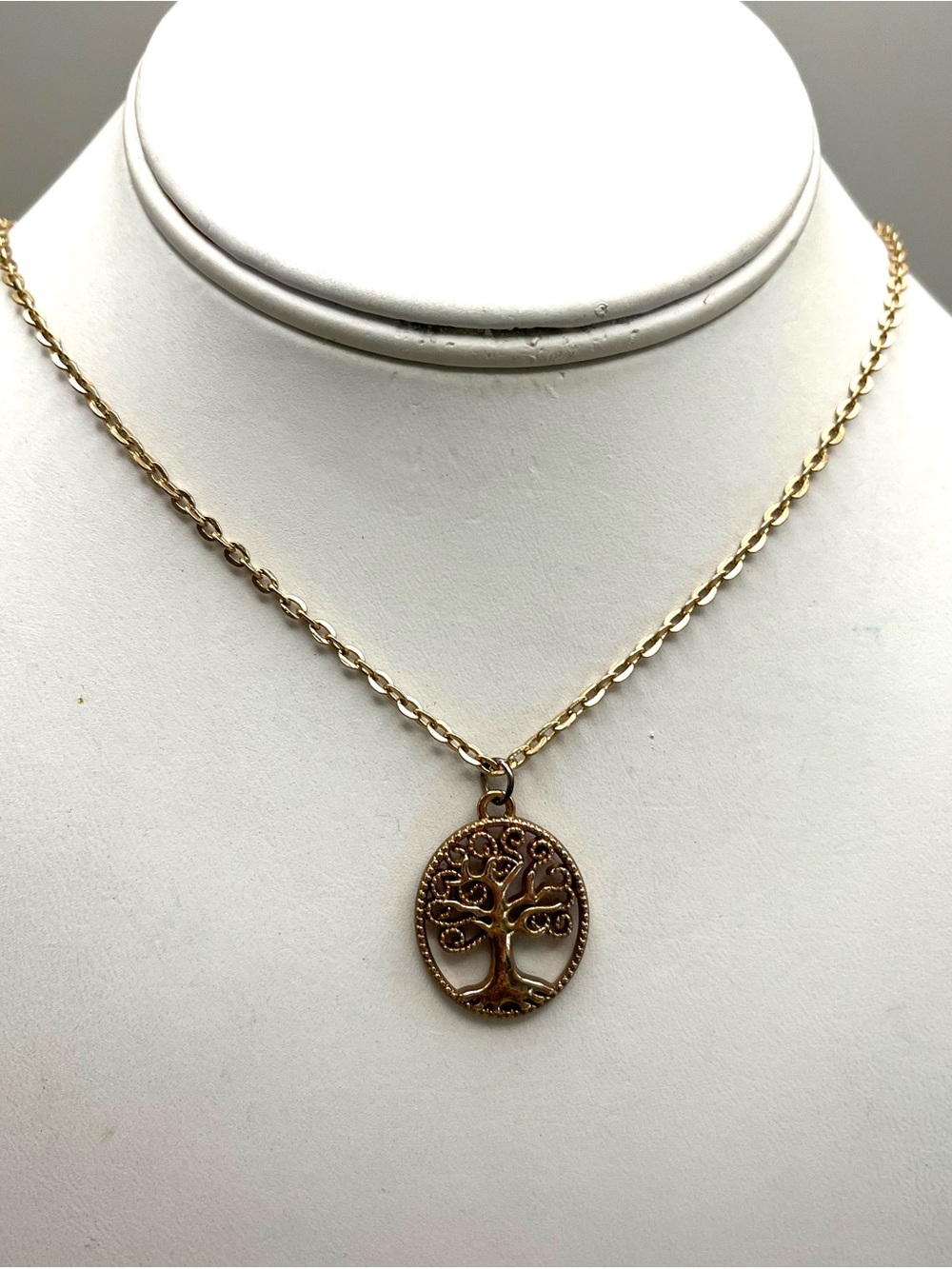 Gold Tree of Life Pendant Necklace - Classic Women's Jewelry